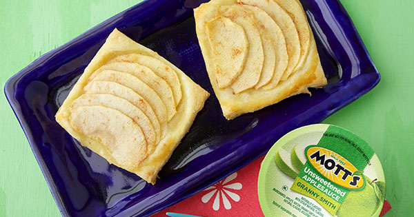 Applesauce Puff Pastry Tarts Recipe Motts® 3117